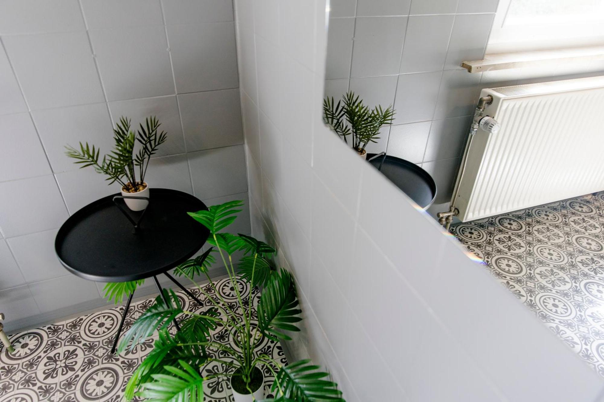 Leopold's Mit Garten Und Vesteblick Mitten In *